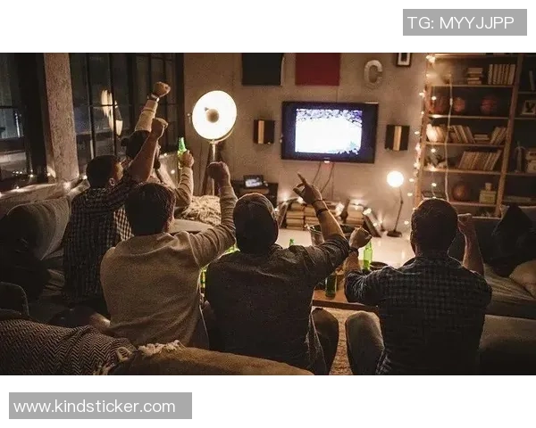 熬夜看足球的乐趣与挑战如何平衡健康与激情的双重考验